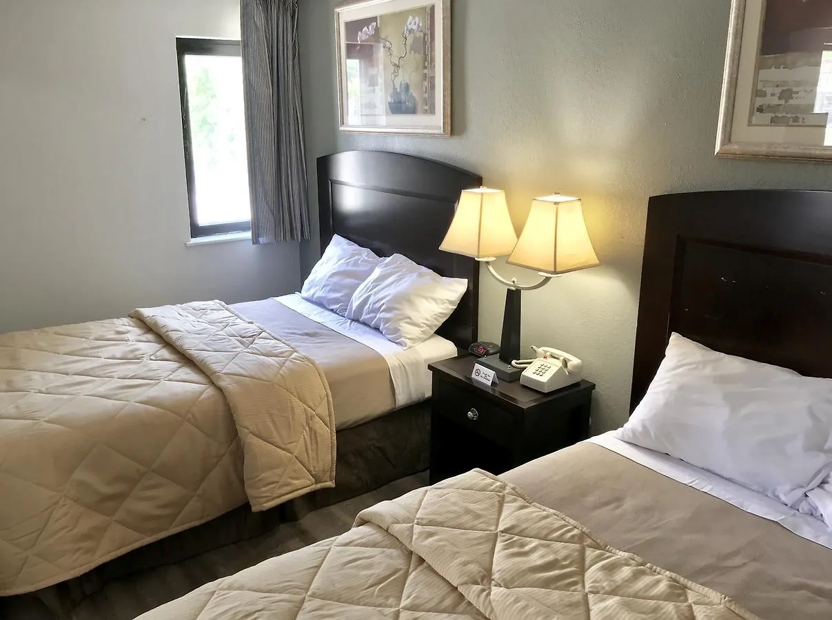 Brentwood Suites Newport News Motell