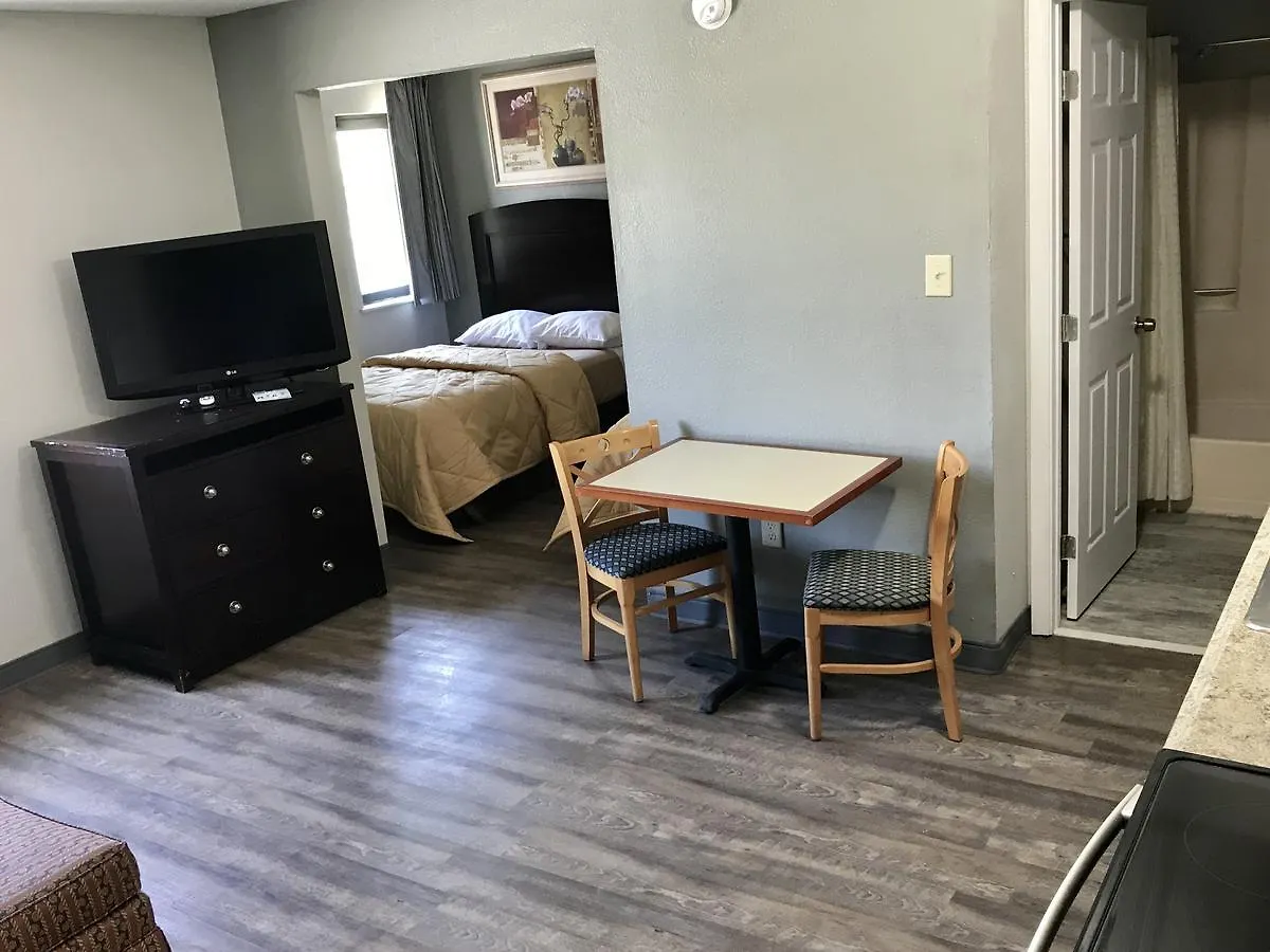 Brentwood Suites Newport News